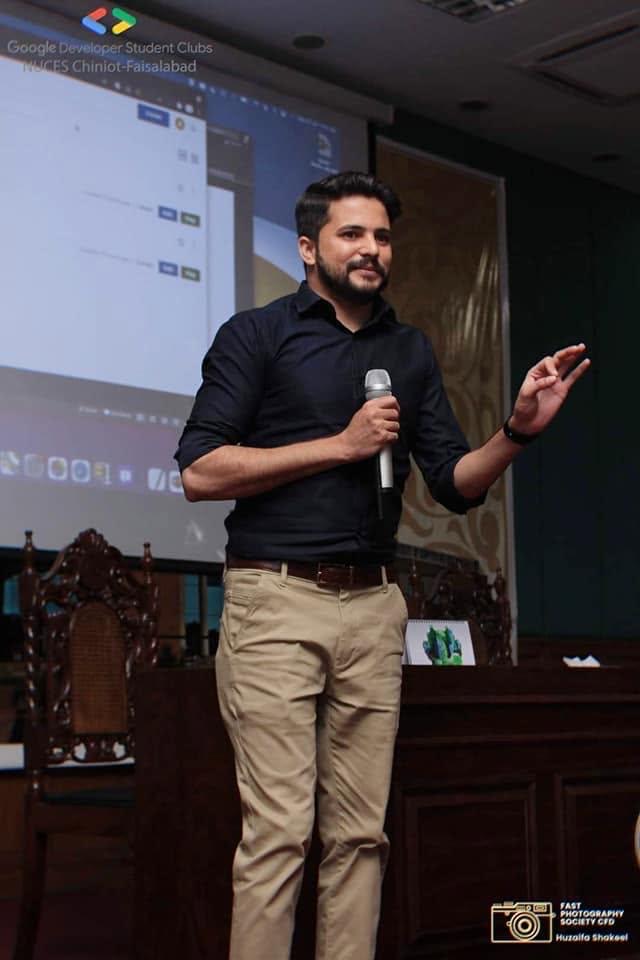 Abid Jamil speaking at a Google Developer Student Clubs event