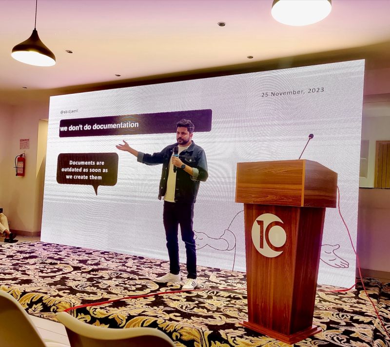 Abid Jamil presenting a documentation slide at the Notion Lahore community event